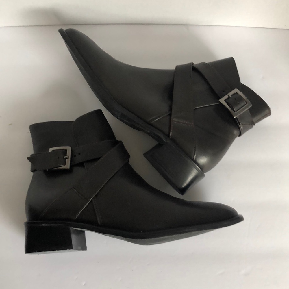PARADOX LEATHER BOOTS